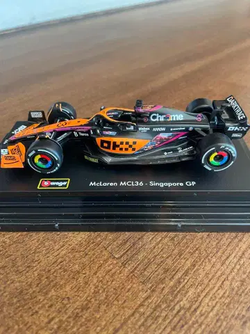 1/43 Bburago McLaren MCL60 싱가포르 GP