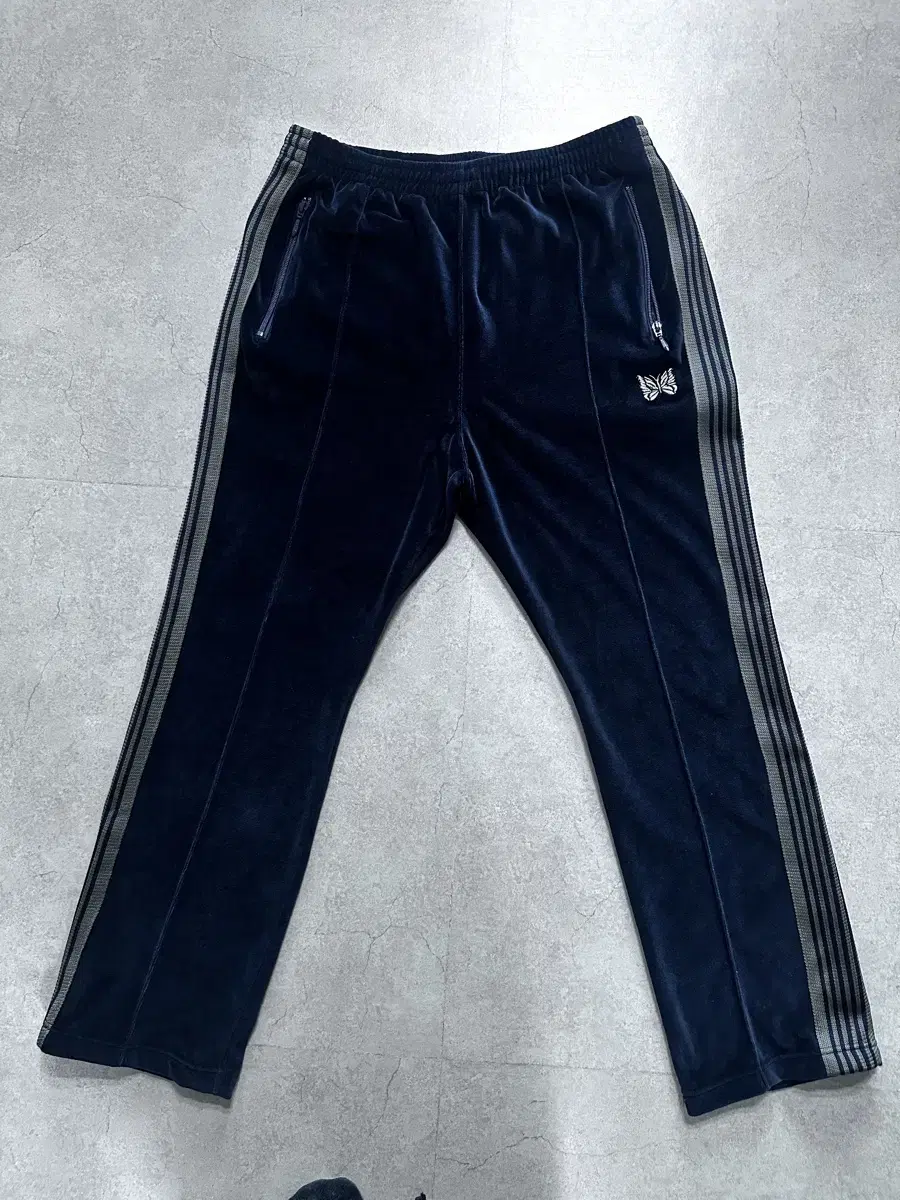 Needles  Narrow track pants velour navy