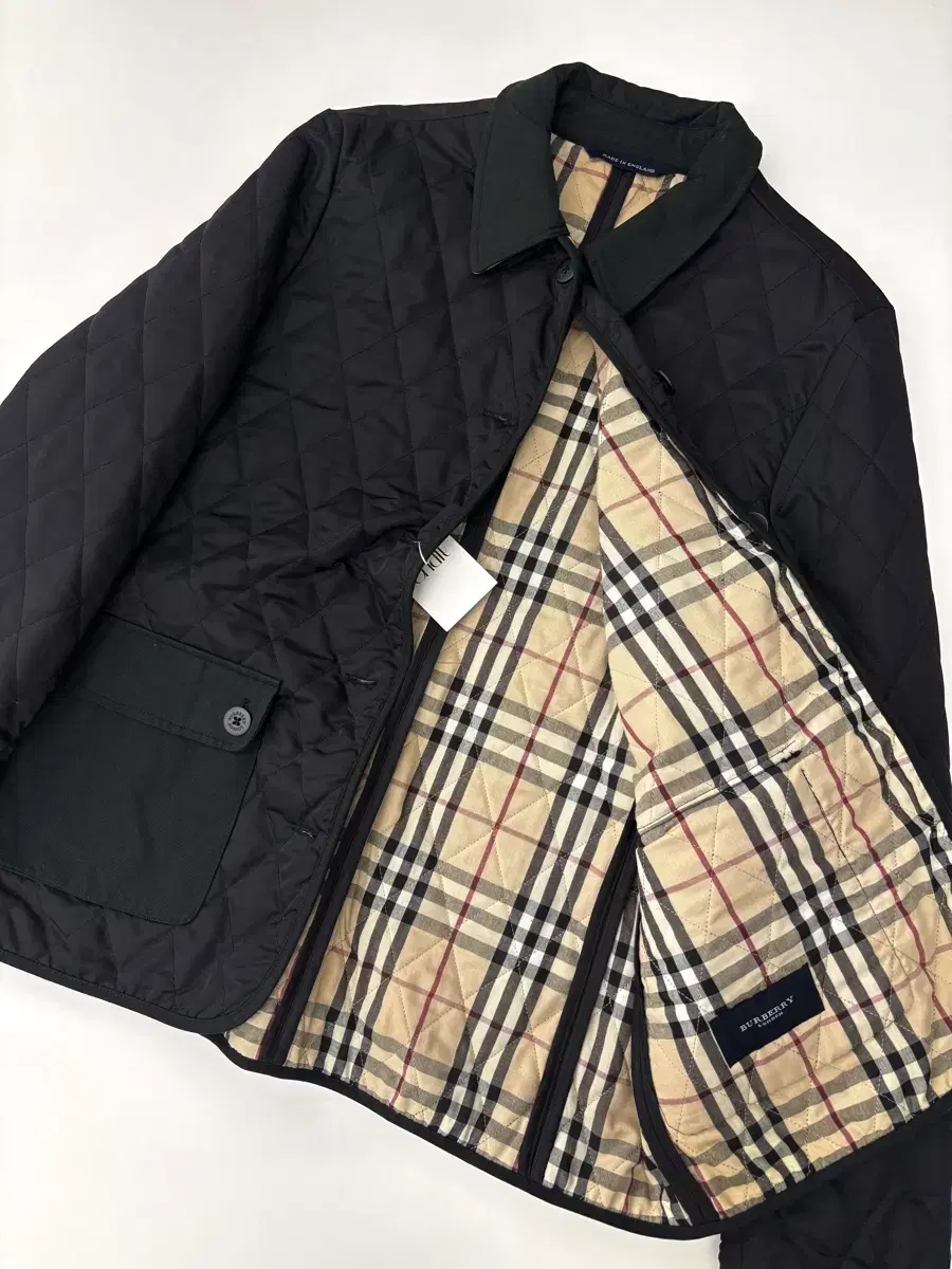 Burberry 버버리 블랙 퀼티드 자켓