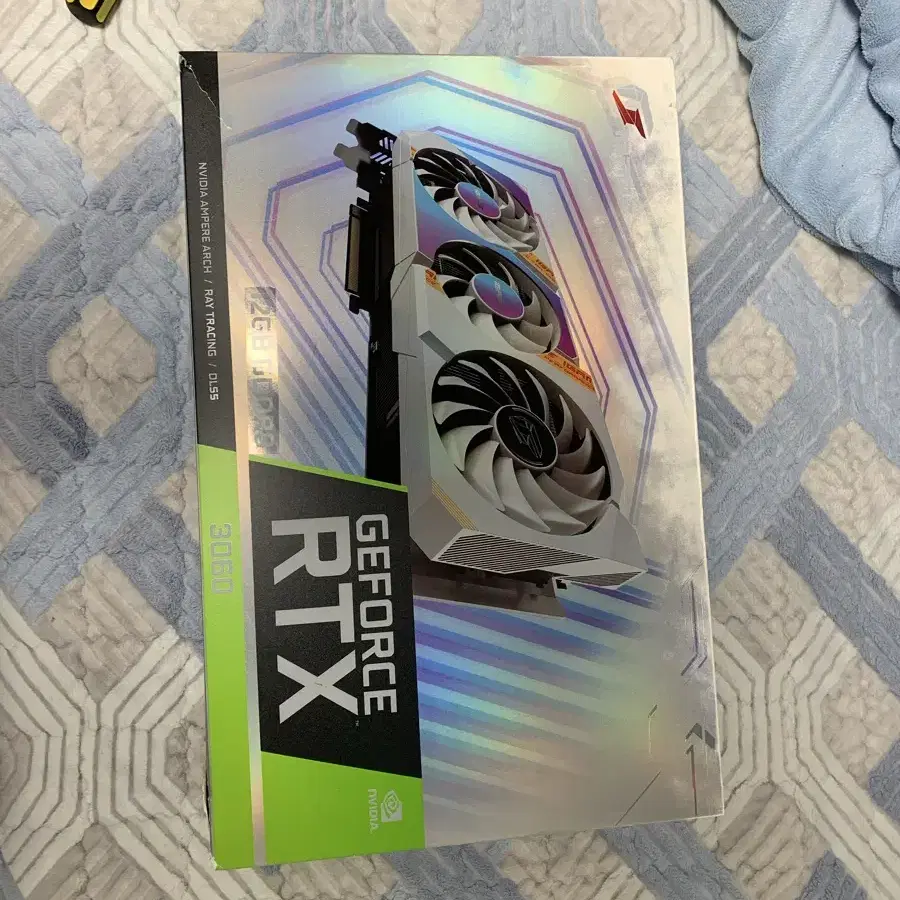 컬러풀 iGAME RTX3060 Ultra OC D6 12GB White