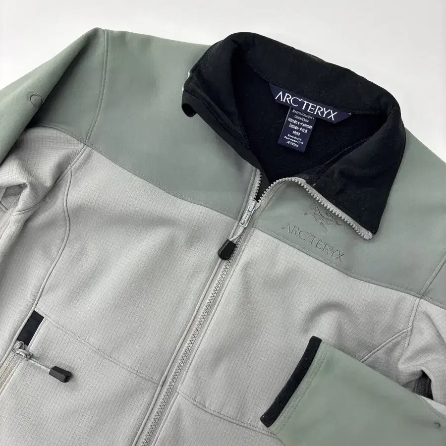 Arcteryx 아크테릭스 우먼스 시그마 AR 윈드스토퍼 자켓