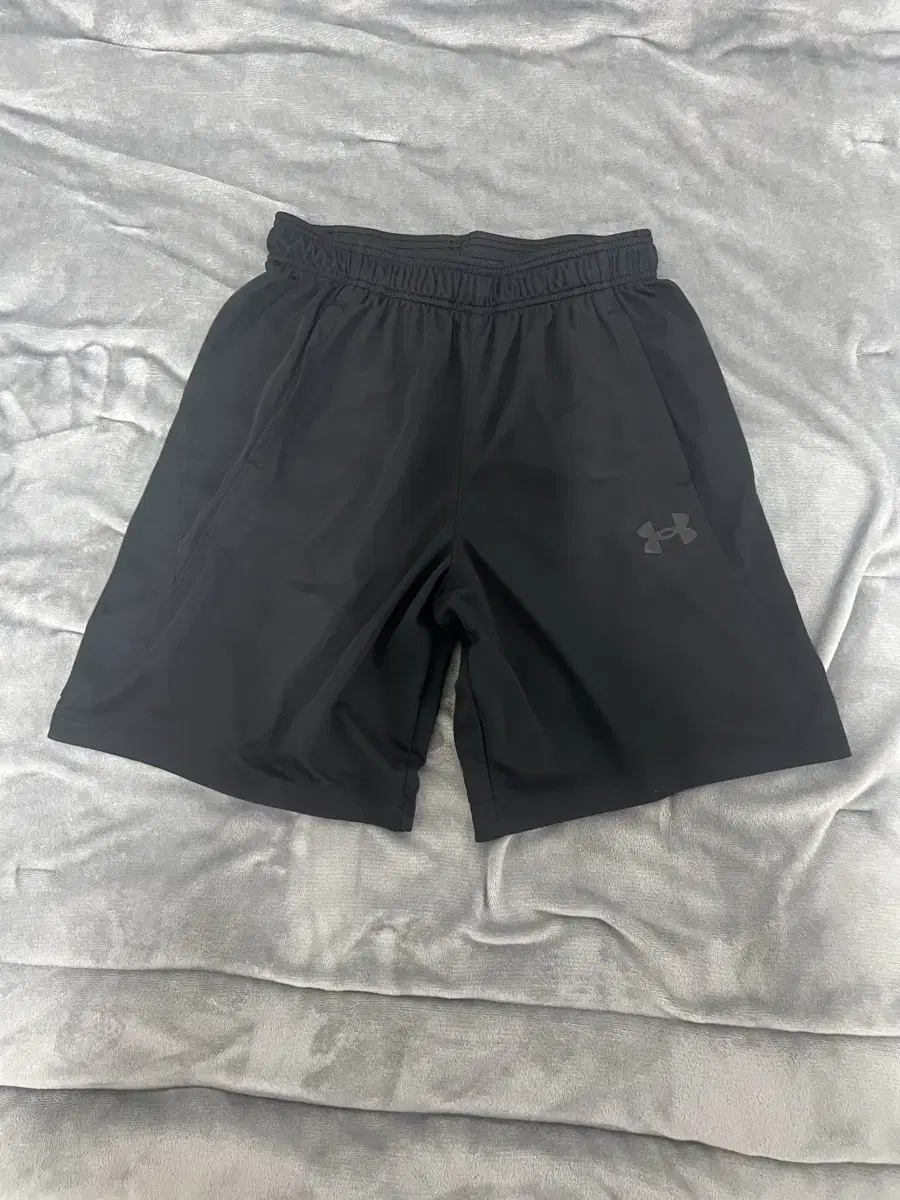 Under Armour Baseline 10" Shorts Size XL