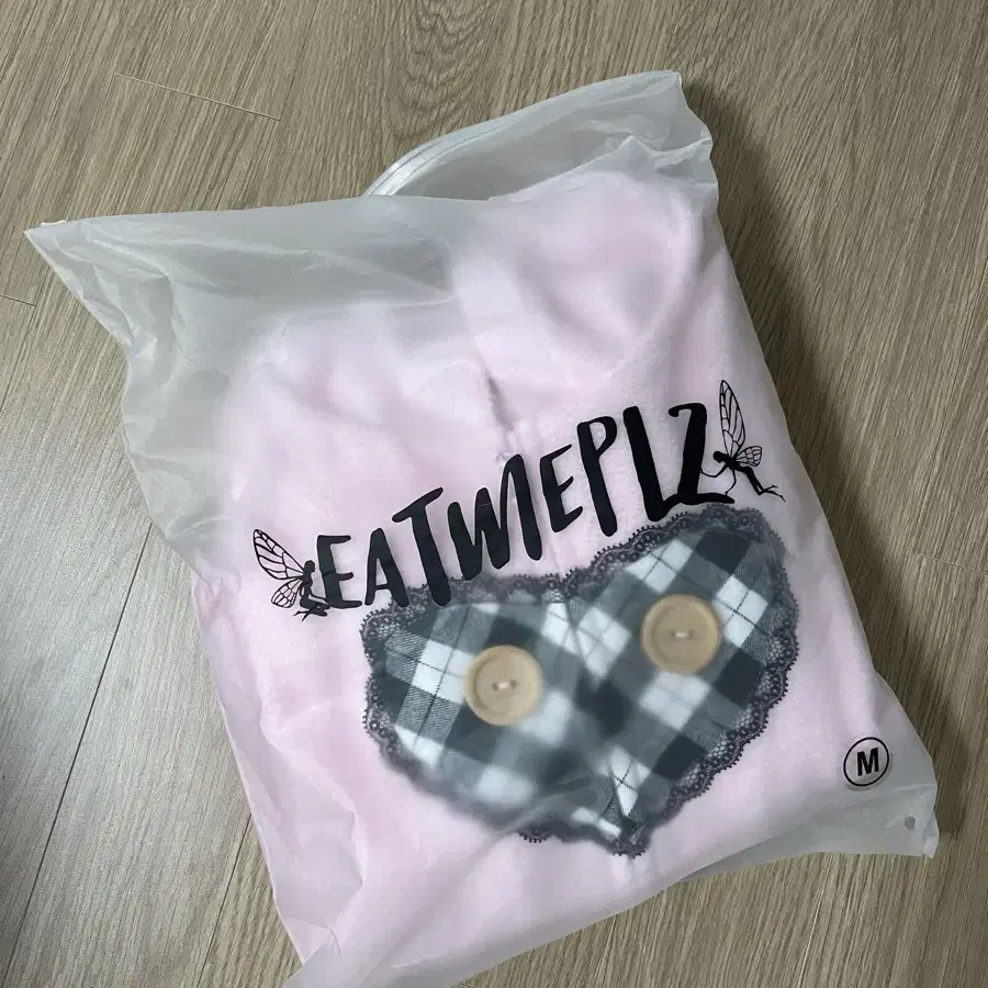 Eatmeplz Pink Bear Hoodie (뉴진스 해린 착용)