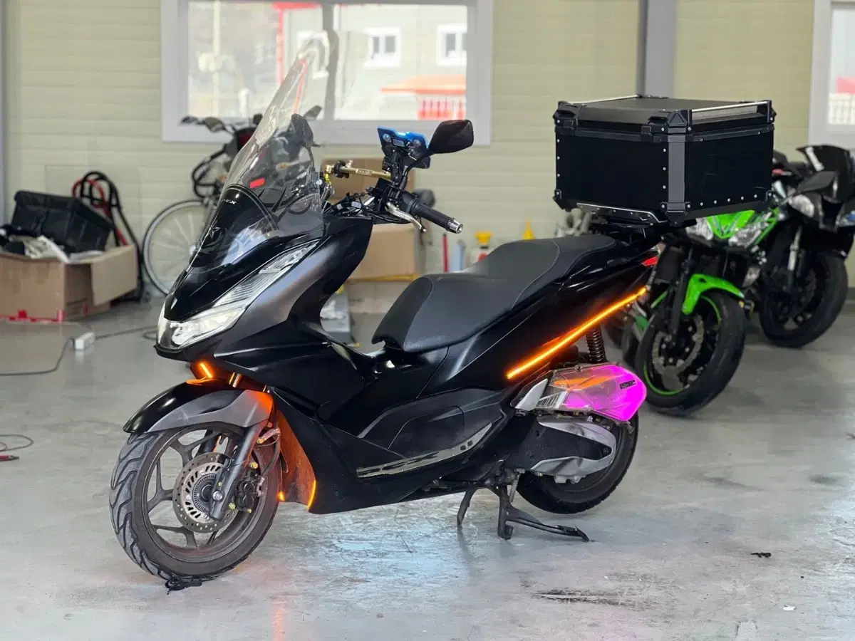 pcx125 abs 22년식 판매합니다