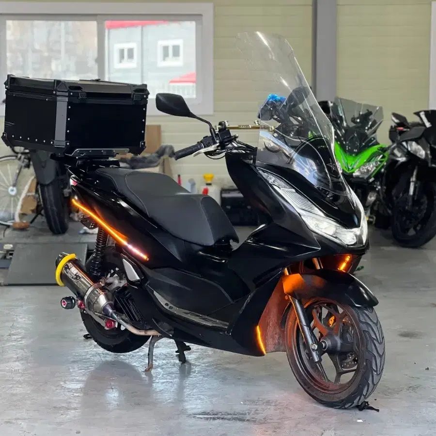 pcx125 abs 22년식 판매합니다