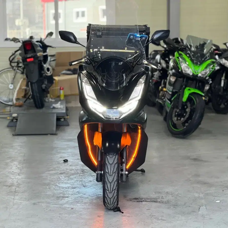 pcx125 abs 22년식 판매합니다