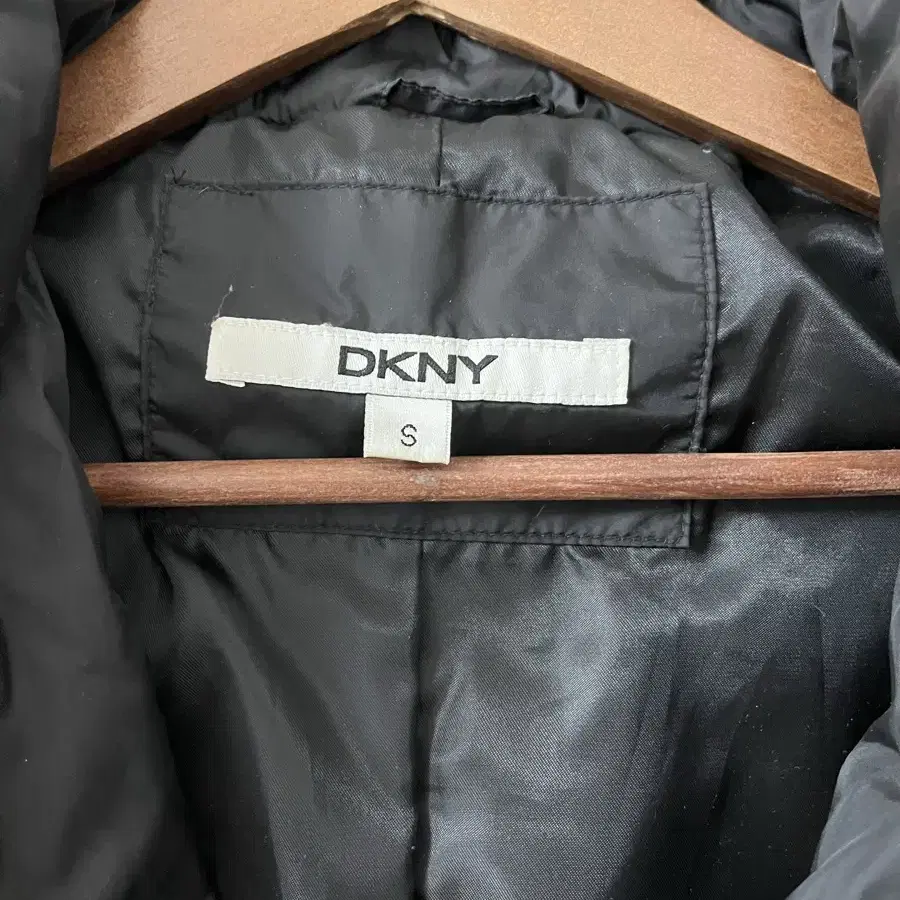 DKNY 다운 패딩