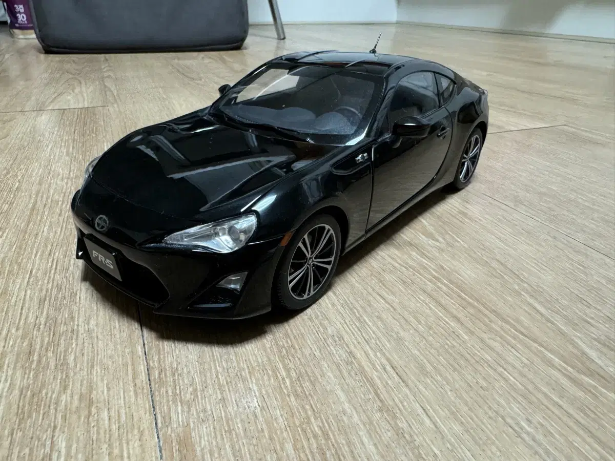 1:18 오토아트 도요타86 FRS 블랙 다이캐스트