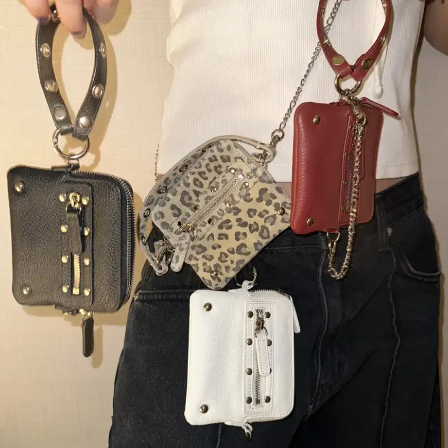 다이닛 지갑 DEINET STUD CROSS CHAIN WALLET