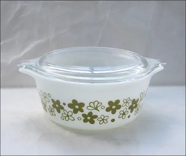 빈티지 pyrex 파이렉스 캐서롤 (약 높이 6cm, 지름 19cm)