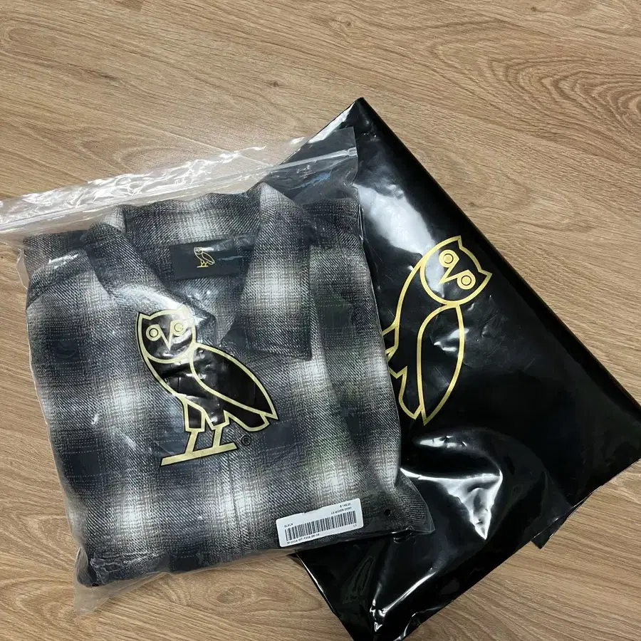 OVO 드레이크 LS WOVEN SHIRT 블랙 L 새상품 팝니다