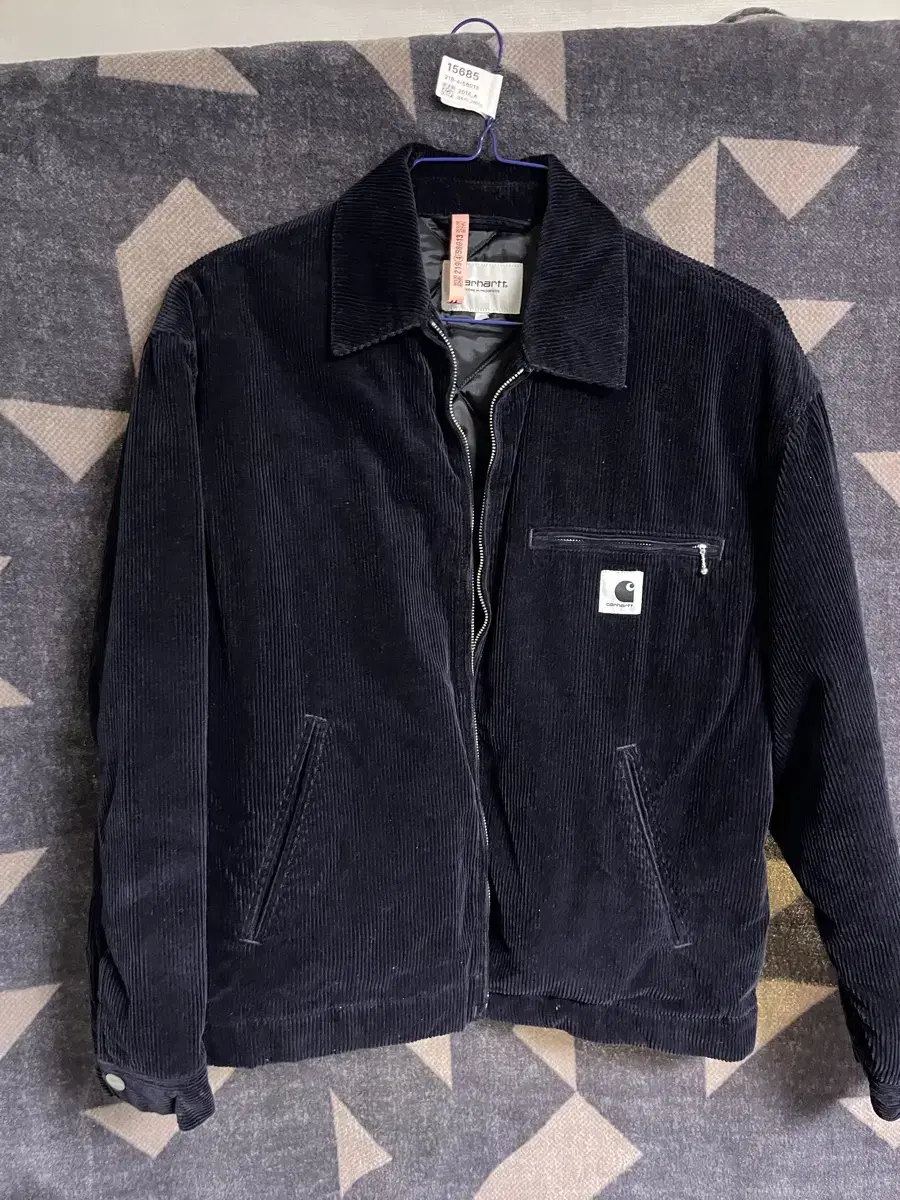 Carhartt great coduroy detroit jacket