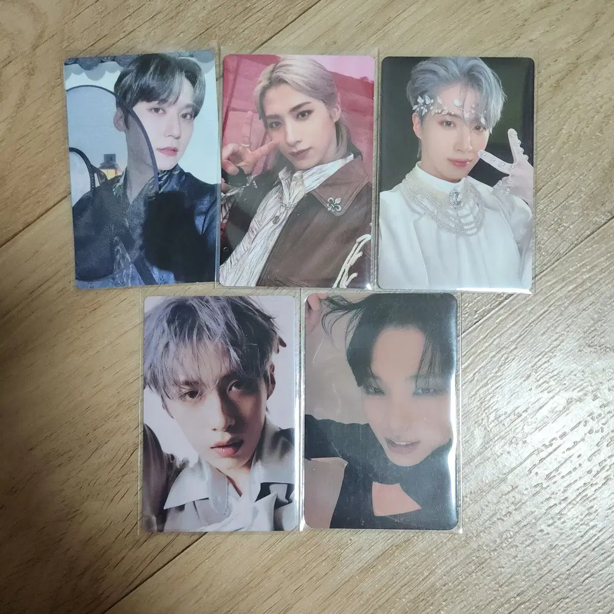 [Each 0.05] oneus photocard Photo kard leedo Foundation seoho keonhee sion Alpo