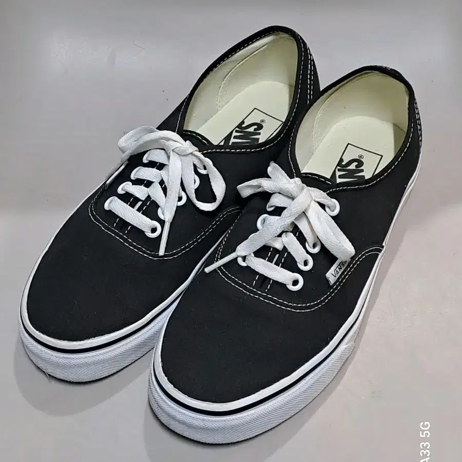 반스 AUTHENTIC SHOE 블랙(255)