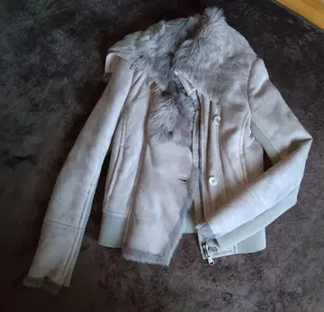 PATRIZIA PEPE 패트리지아 페페 무스탕 자켓