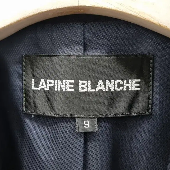 LAPINE BLANCHE