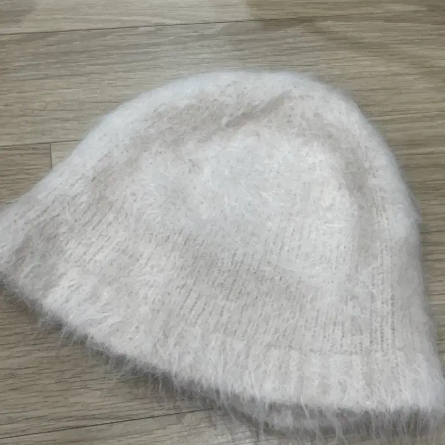 아모멘토 알파카 비니 ALPACA BUCKET HAT ecru