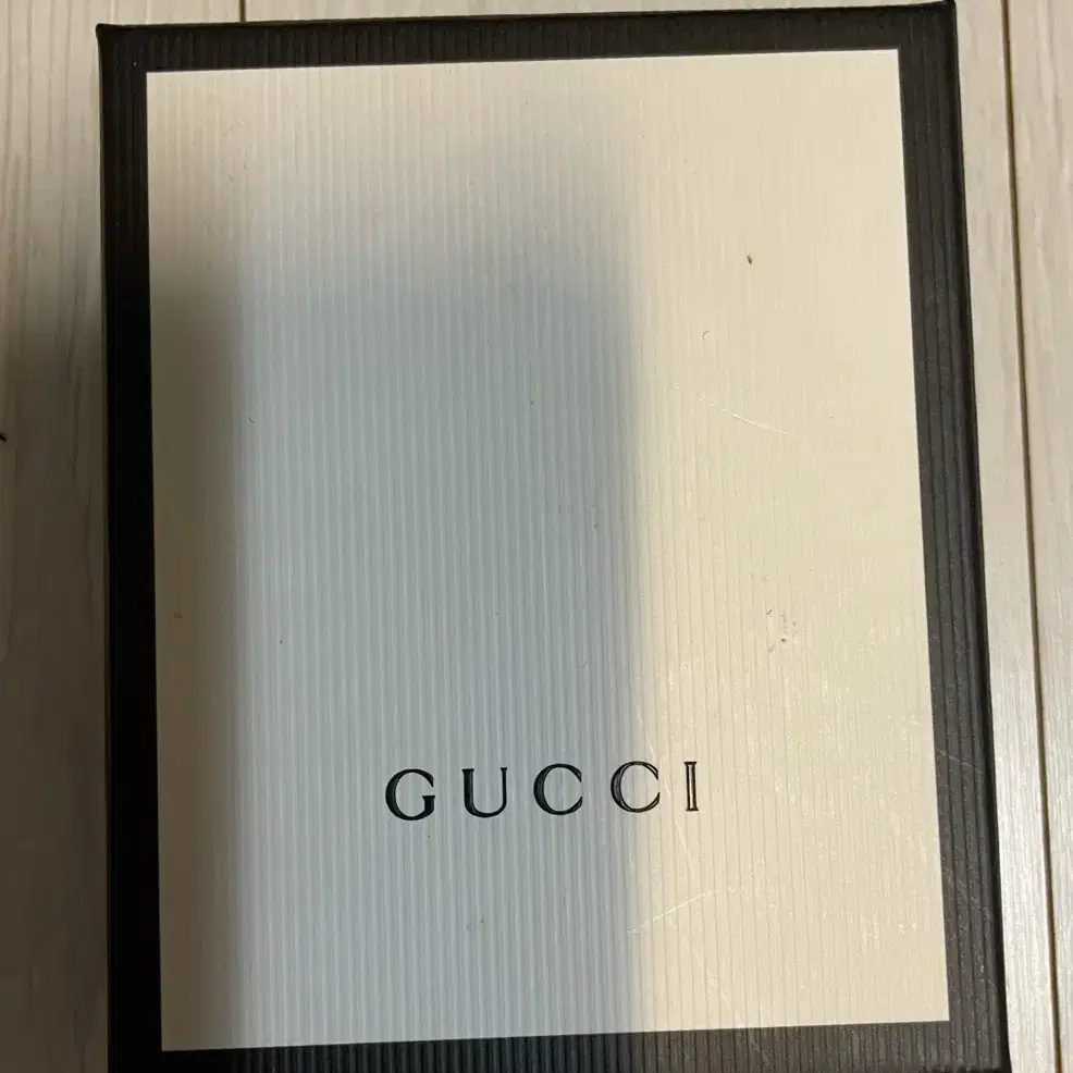 [GUCCI]구찌 박스(파우치&리본 포함) 판매합니다