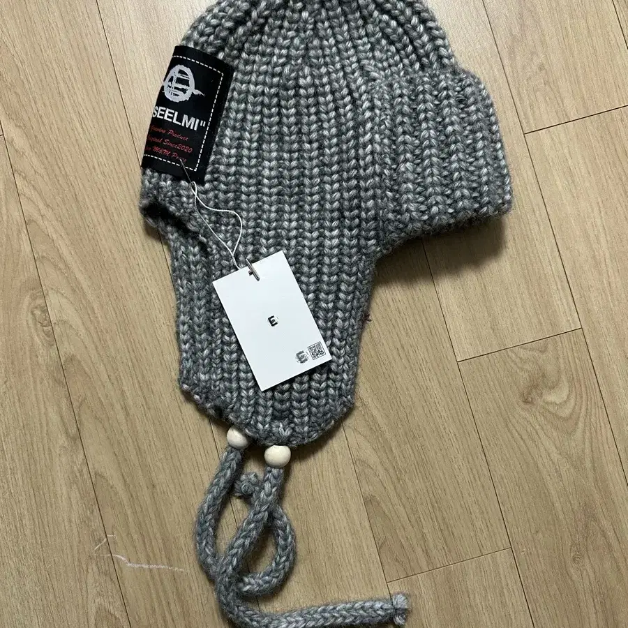 에씰미 KNIT TRAPPER HAT 카리나 바라클라바