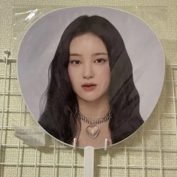 ME :I  MIU 미우미우 부채