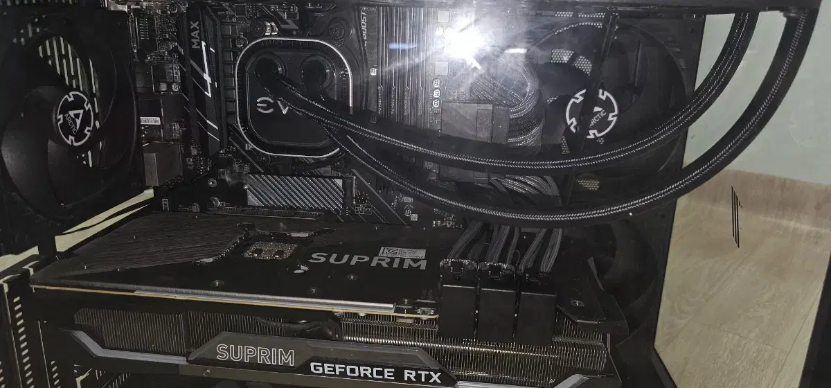 rtx 3080 슈프림 고성능 게이밍 컴퓨터