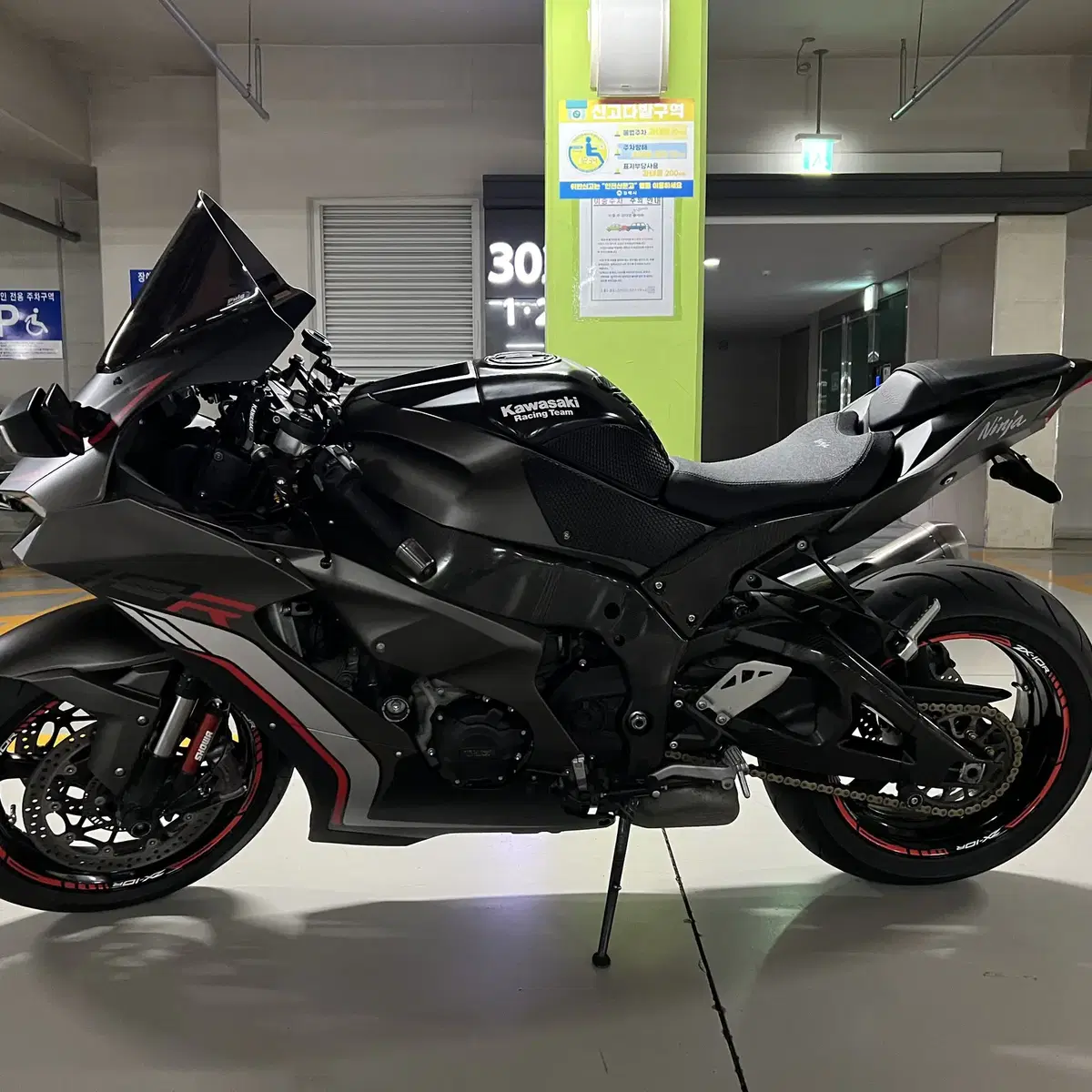 가와사키 zx10r 팝니다 21년식 21300km