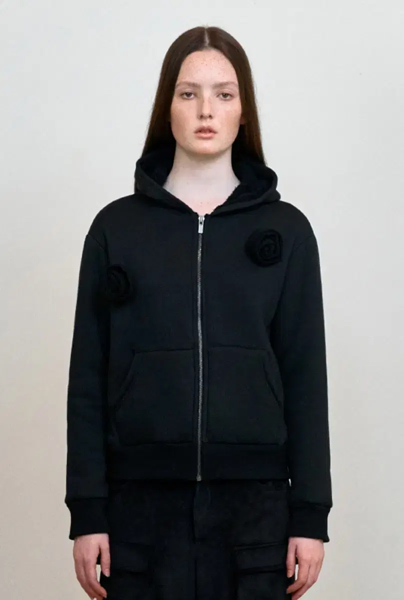 Shearing Flower Zip Hoodie-Black