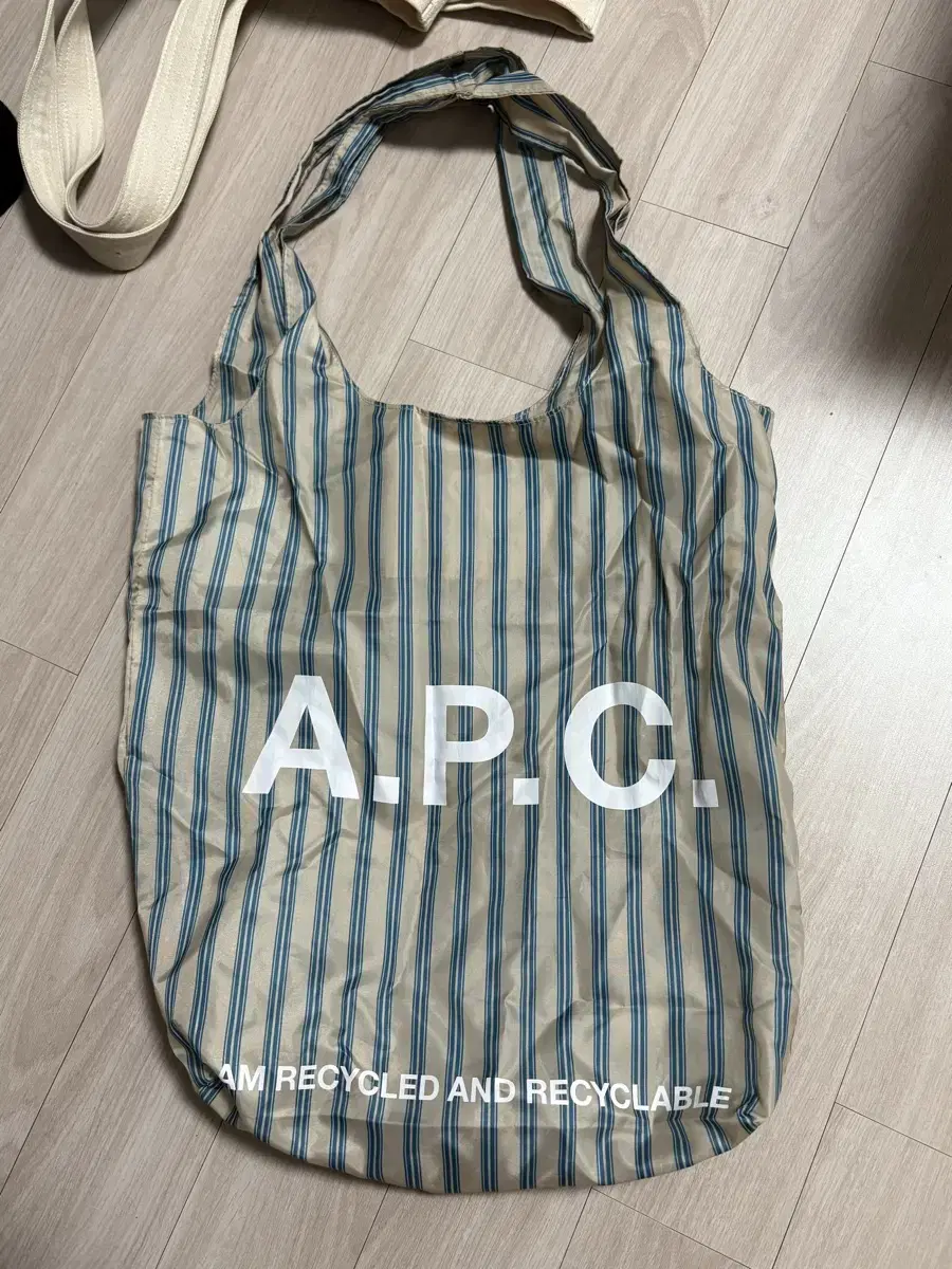 아페쎄 apc 리사이클링백 에코백