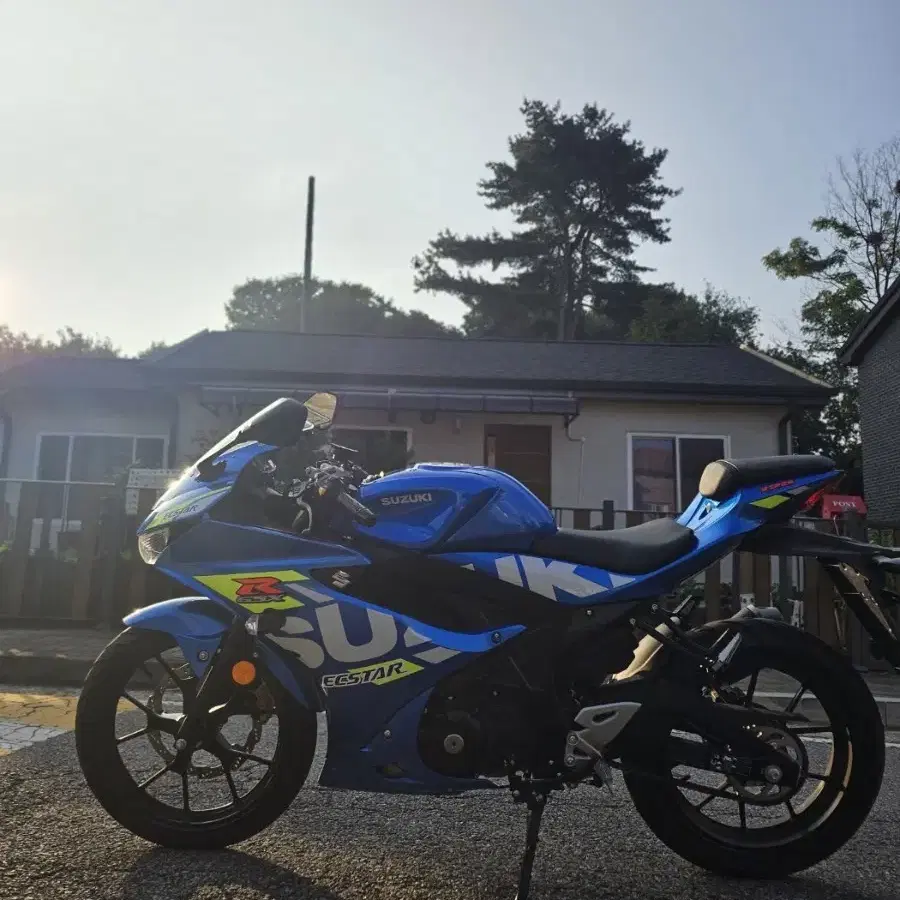 신차보증)A급 신차컨디션 스즈키 gsx-r125 24년형 1천키로 판매