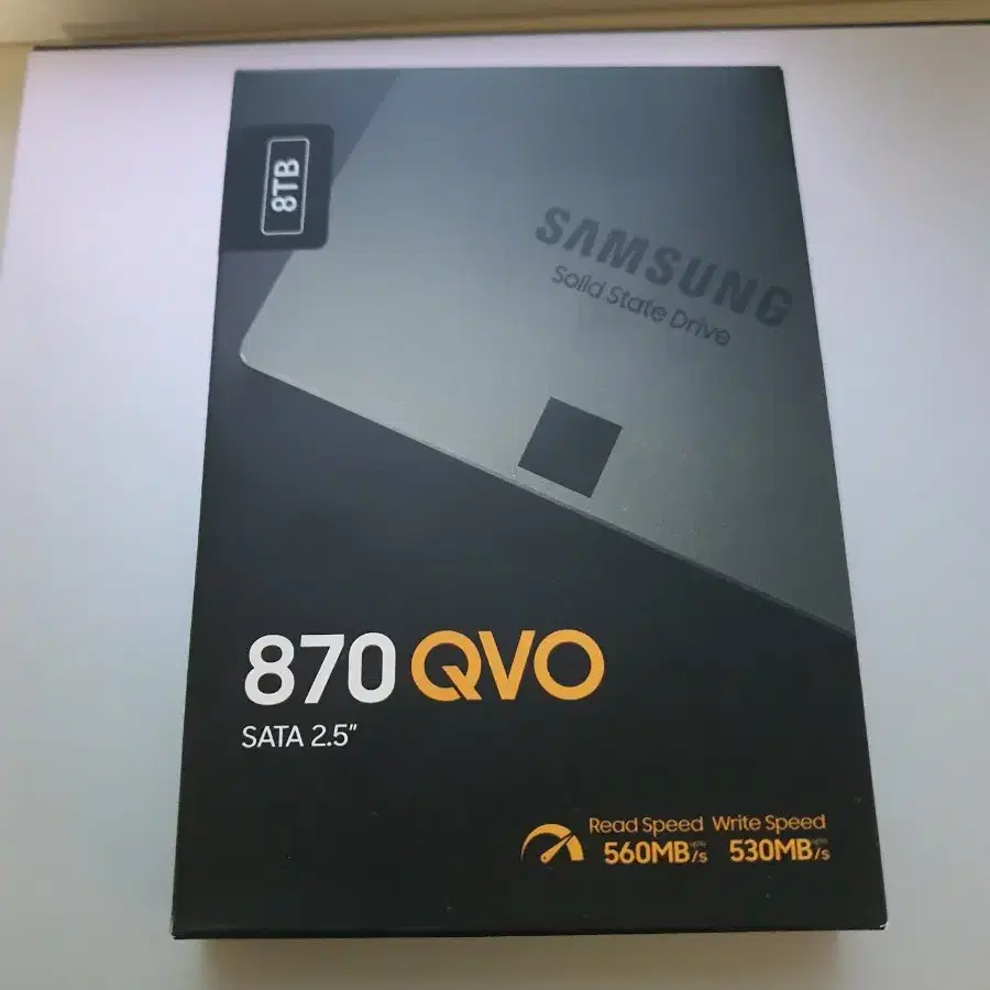 삼성 870 QVO 8TB SSD 미개봉 29년 10월까지 보증