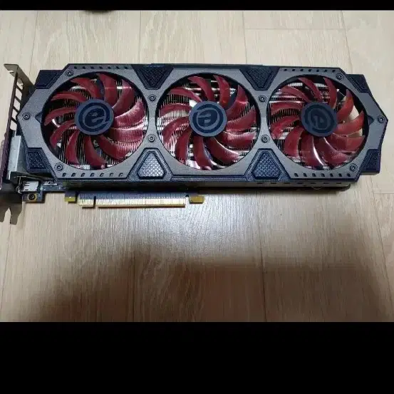 데스크탑그래픽 980 4G 2600 팝니다