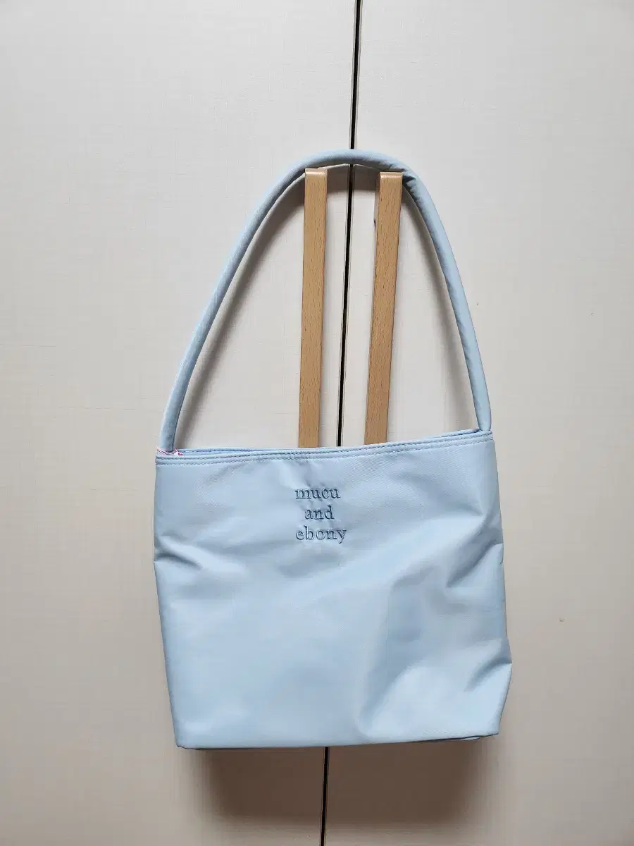 무쿠앤에보니 nearreat bag(하늘색)