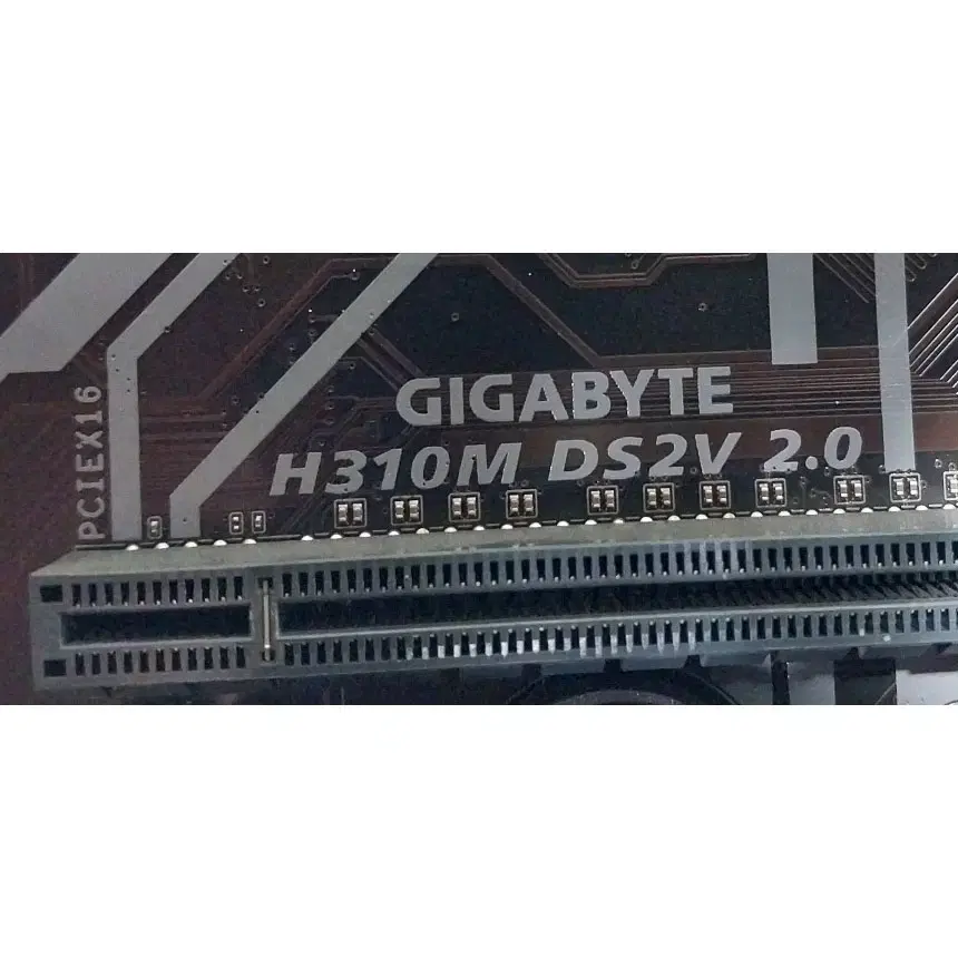 8~9세대 보드/ GIGA H310M DS2V/ 보드 뒷마개 없음!