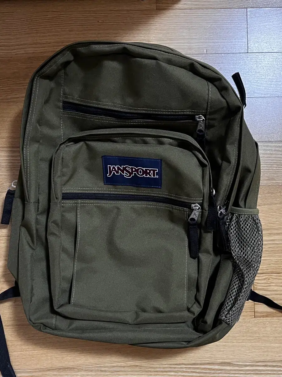 (라이즈 소희 착용) 잔스포츠 빅스튜던트 아미그린 jansport