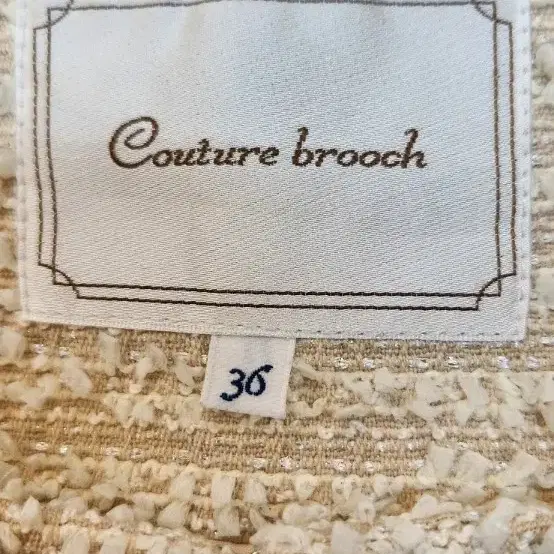 COUTURE BROOCH 트위드 숏자켓