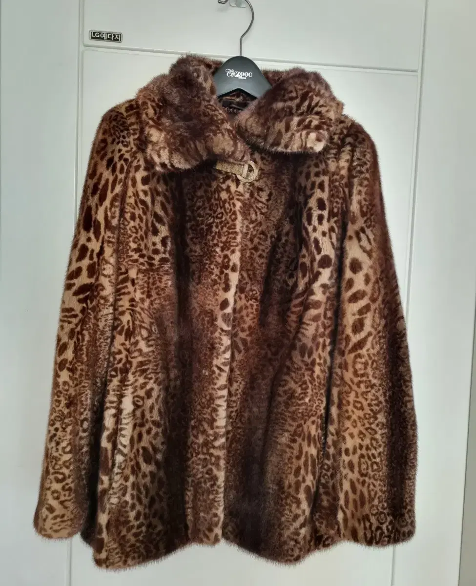 (New for sample)Natural mink leopard pattern vahn coat size 55~66