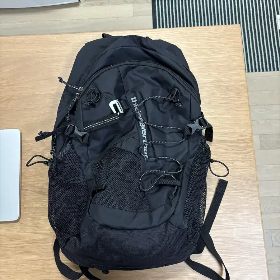 디스이스네버댓 SP-Logo Field Backpack 28 Blac