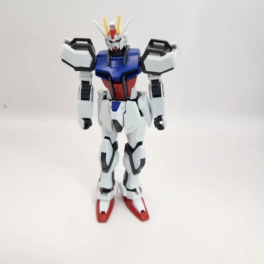 HG 스트라이크 건담+에일팩