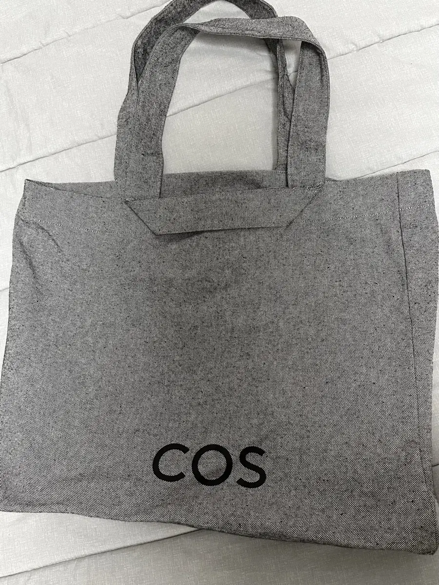 COS 에코백