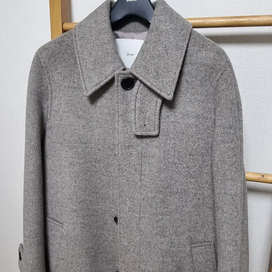 (새상품)던스트 코트판매합니다 .WOOL MAC COAT BELTED U