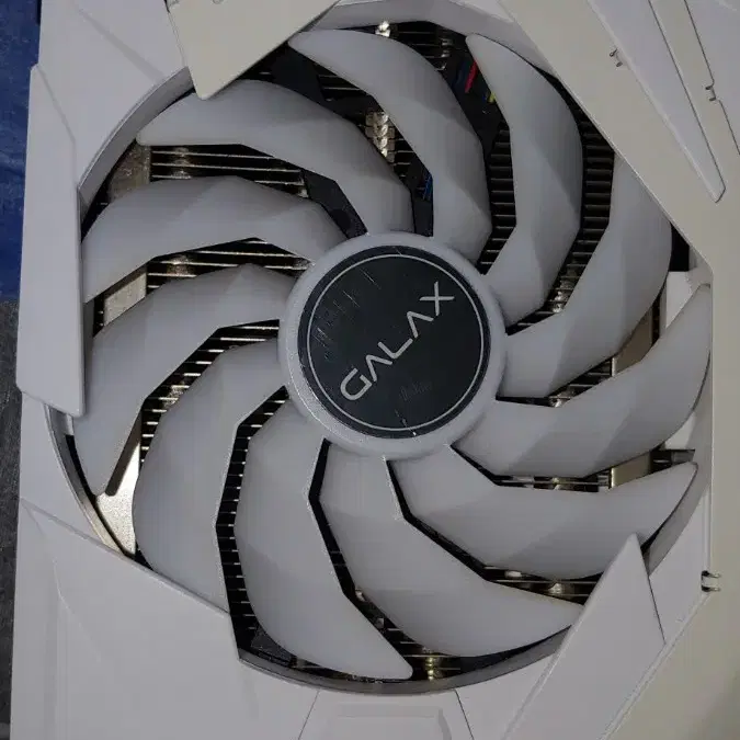 갤럭시 RTX3060TI WHITE (7420님 예약)