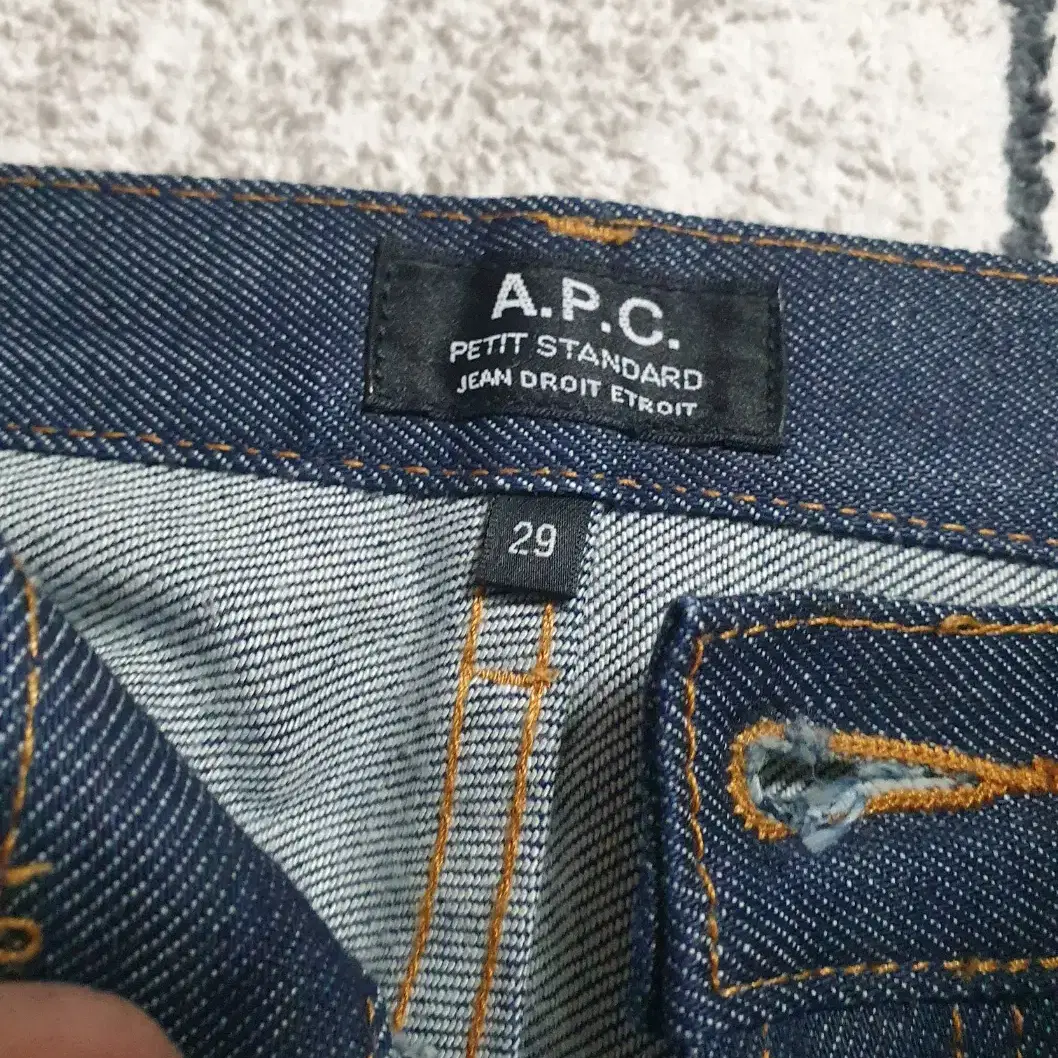 A.P.C APC 아페쎄 데님 쁘띠 스탠다드 셀비지 청바지 29