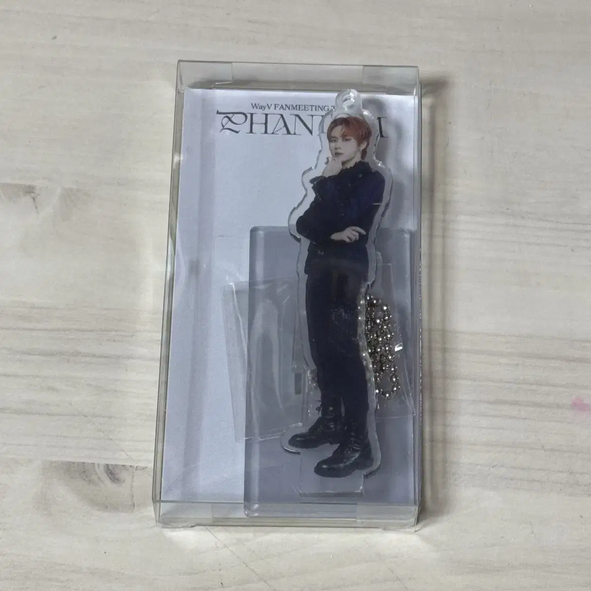 Way v kun Phantom Acrylic Stand