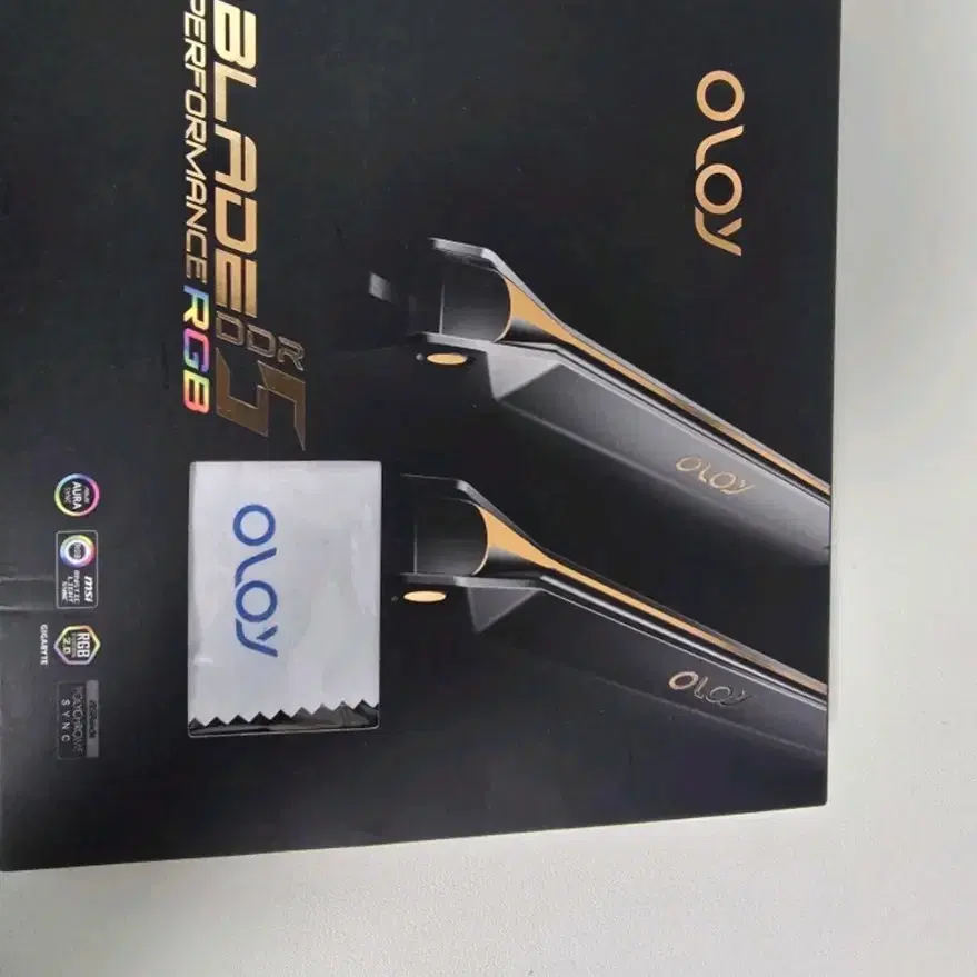 OLOYDDR5-6000 CL32 BLADE RGB MIRROR 32x2