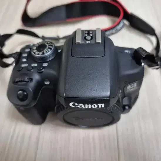 A급 캐논 EOS 750D 카메라 바디세트 누적컷수 6500컷