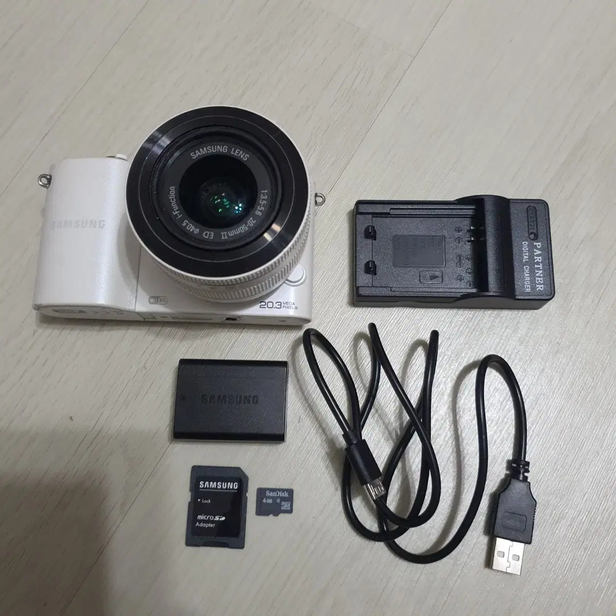 삼성 NX1000 미러리스 카메라