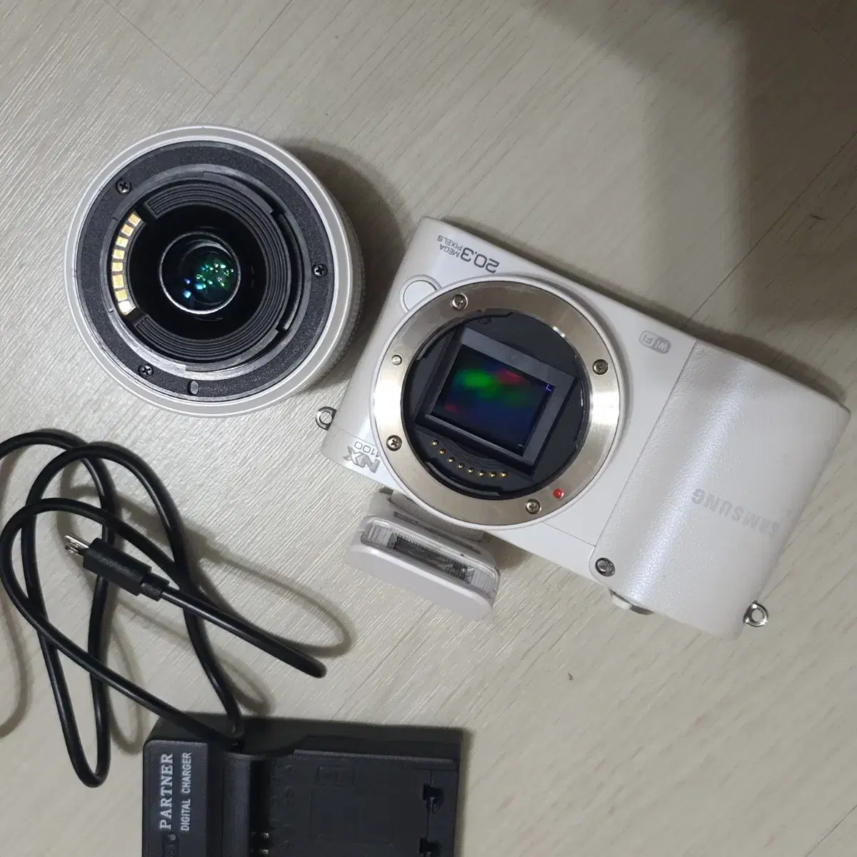 삼성 NX1000 미러리스 카메라