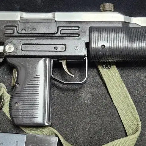 [올드건] 토이스타 우지 UZI SMG 풀메탈