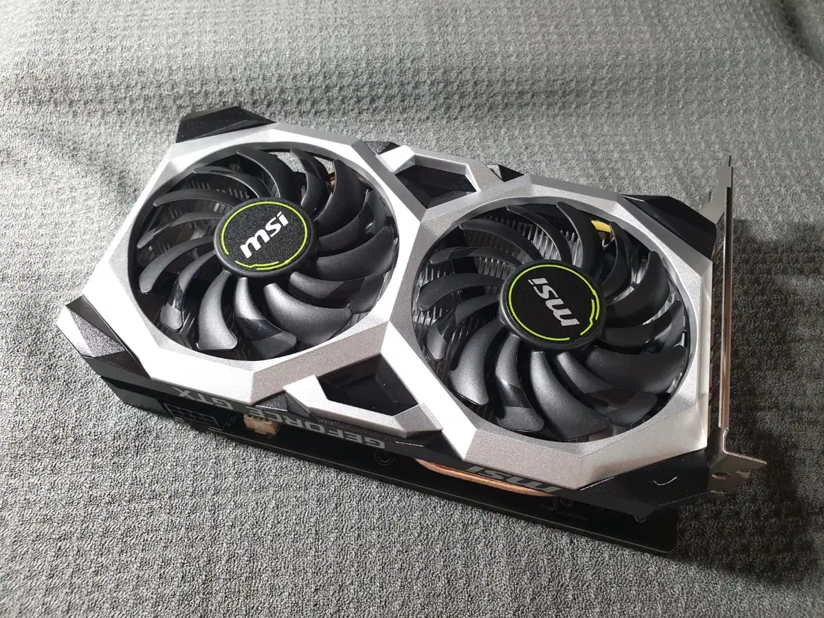 NVDIA GTX 1660 super MSI VENTUS 6GB OC