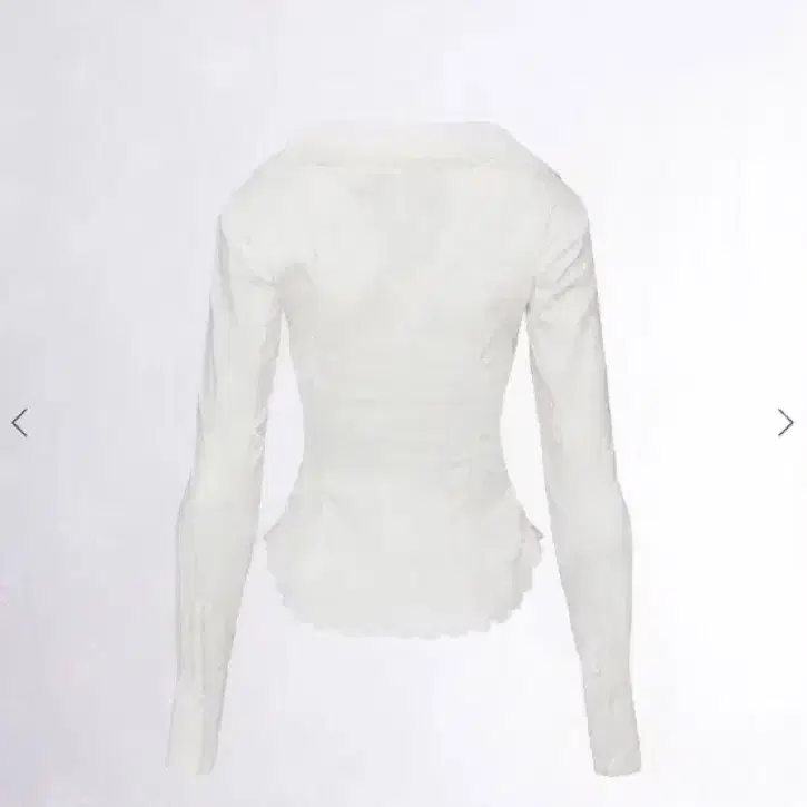 스컬프터 Clover leaf neck blouse ivory